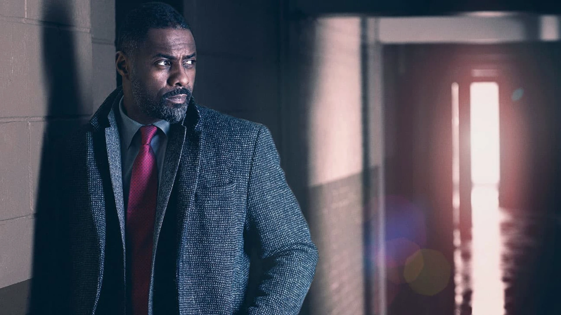 دانلود فیلم Luther: The Fallen Sun 2023