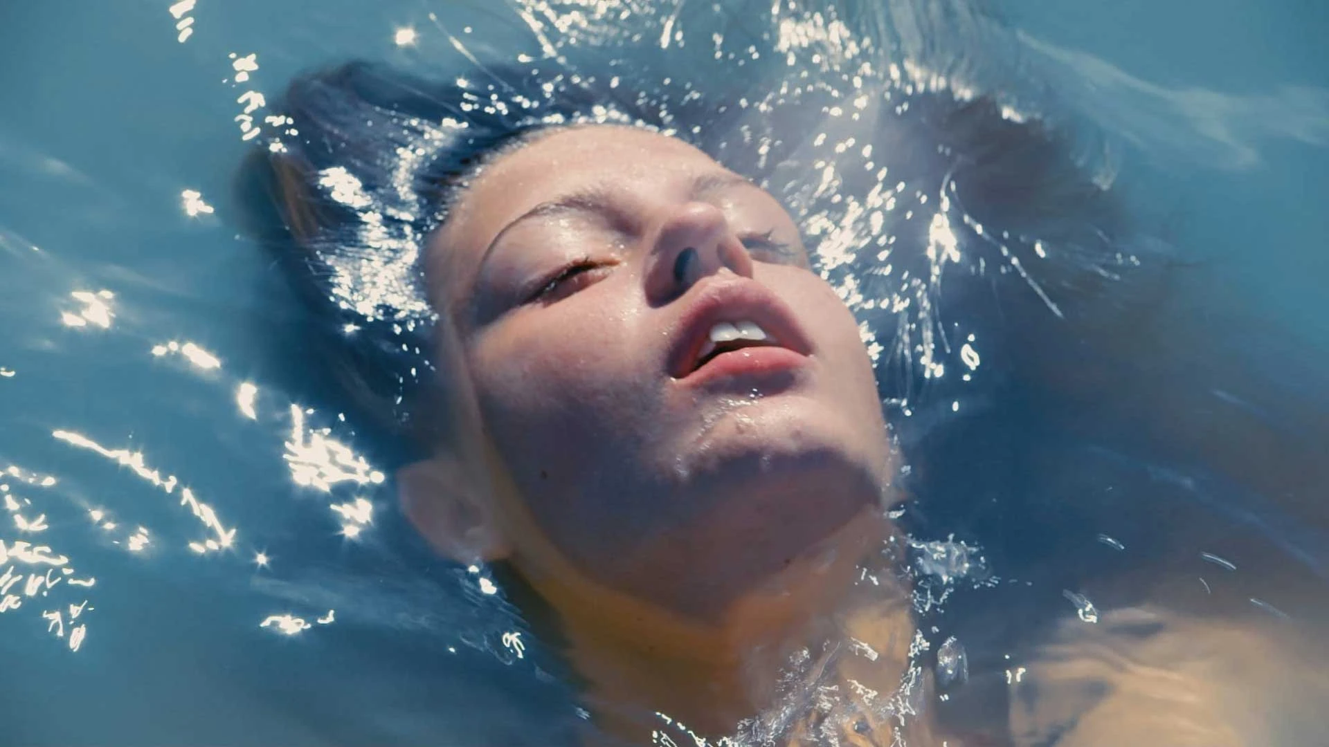 دانلود فیلم Blue Is the Warmest Colour 2013