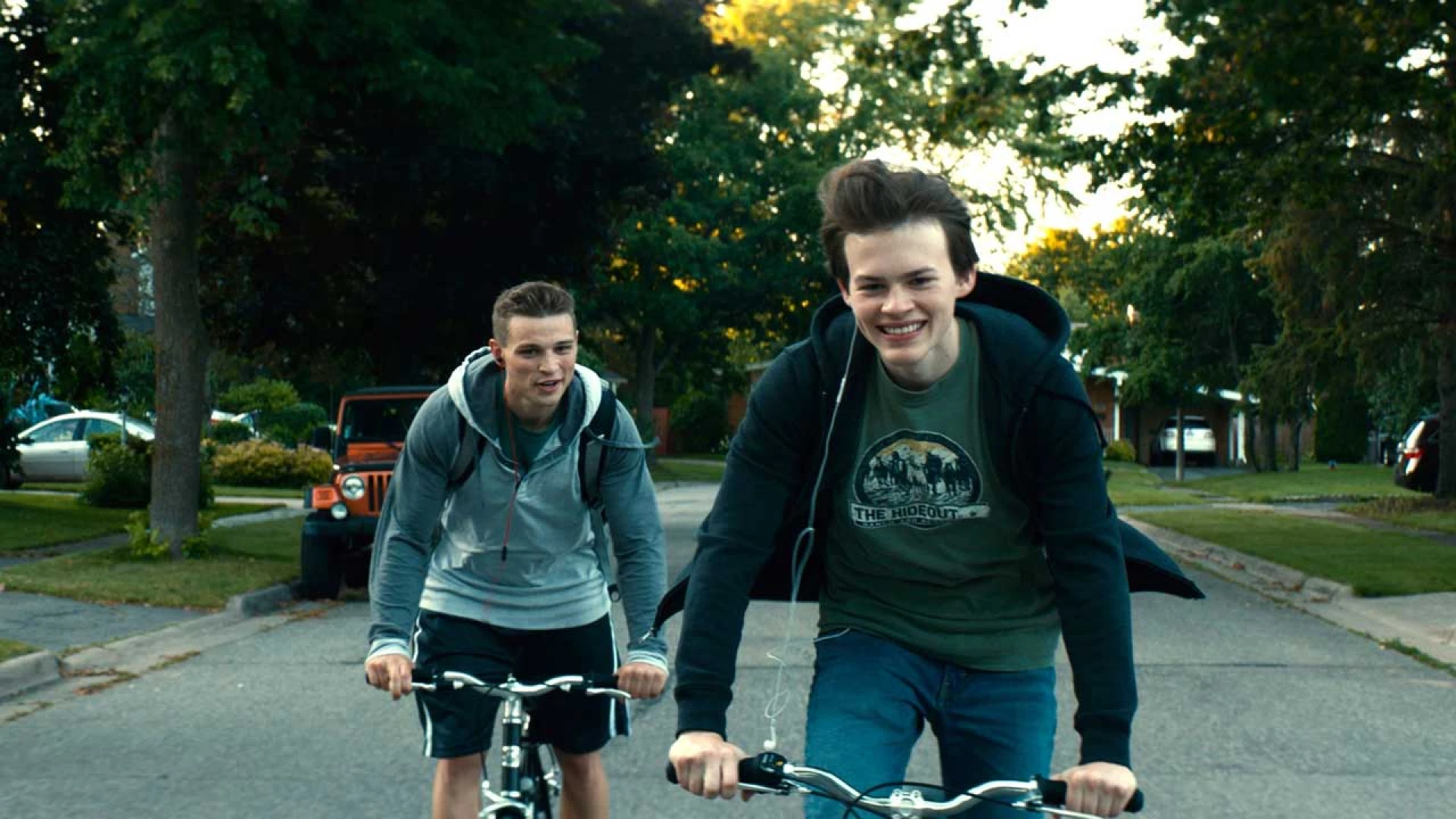 دانلود فیلم Giant Little Ones 2018