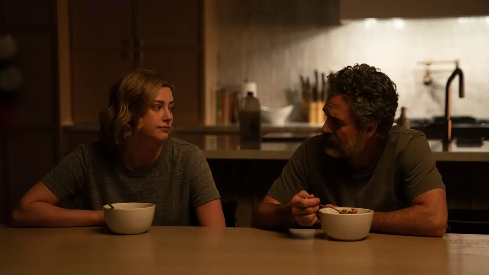 دانلود سریال Hal & Harper