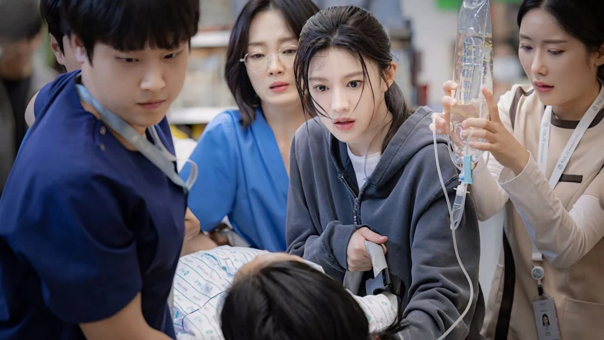 دانلود سریال Resident Playbook