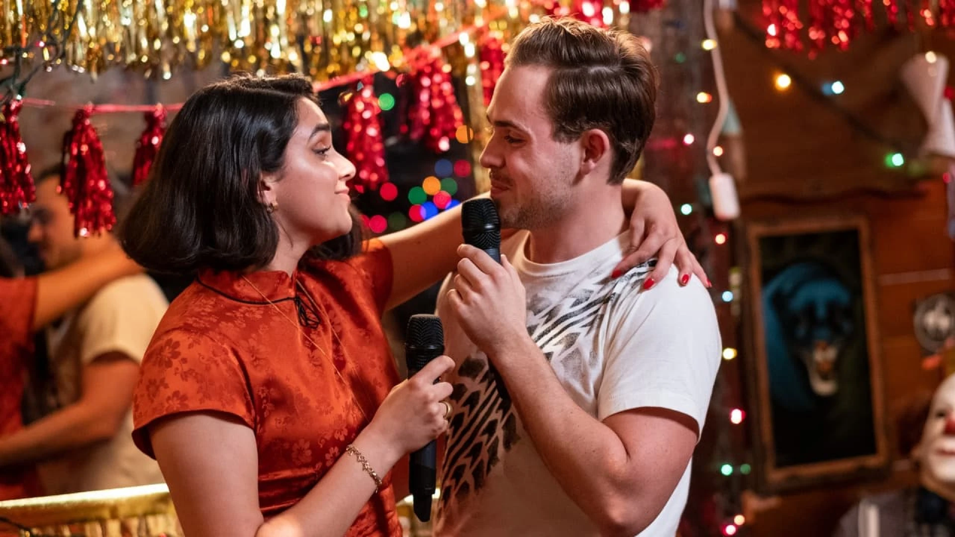 دانلود فیلم The Broken Hearts Gallery 2020