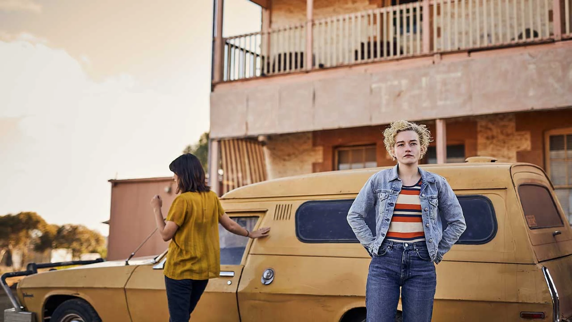 دانلود فیلم The Royal Hotel 2023