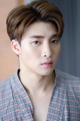 Phiravich Attachitsataporn