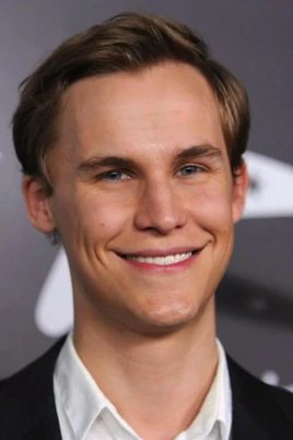 Rhys Wakefield