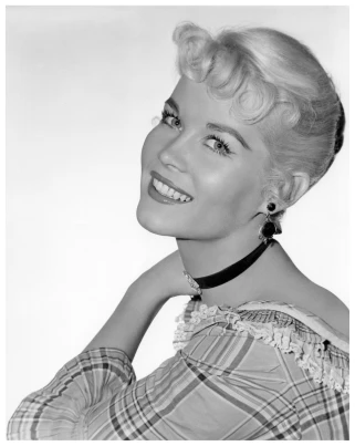 Dorothy Provine