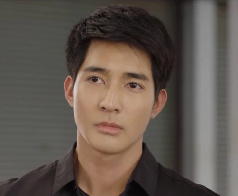 Earth Pirapat Watthanasetsiri